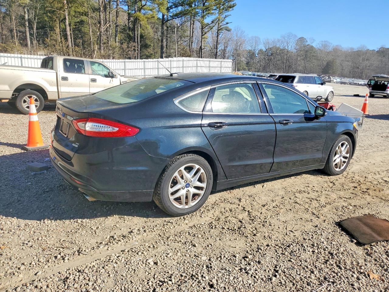 2014 FORD FUSION SE photo 3