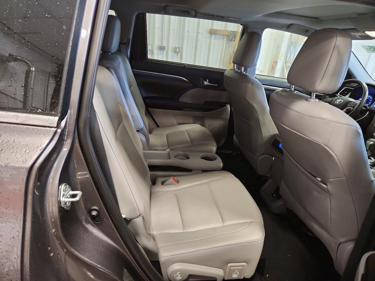 2019 TOYOTA HIGHLANDER LIMITED photo 11