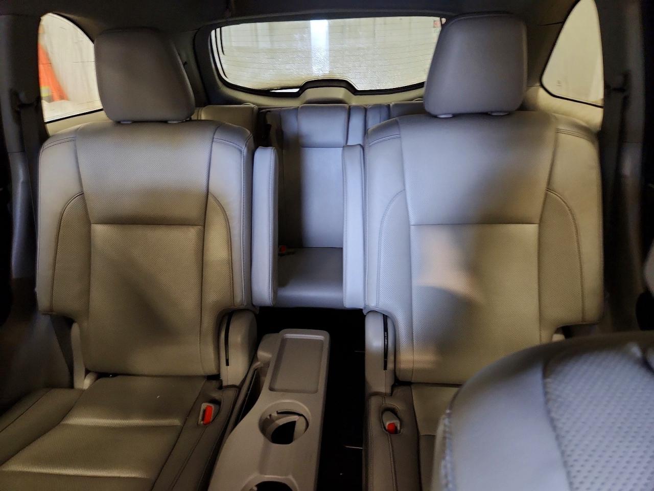 2019 TOYOTA HIGHLANDER LIMITED photo 10