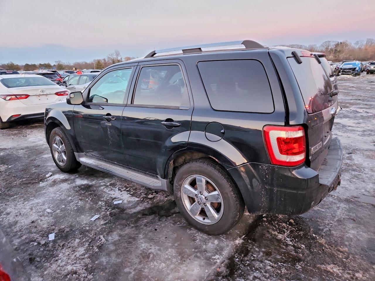 2011 FORD ESCAPE LIMITED photo 2