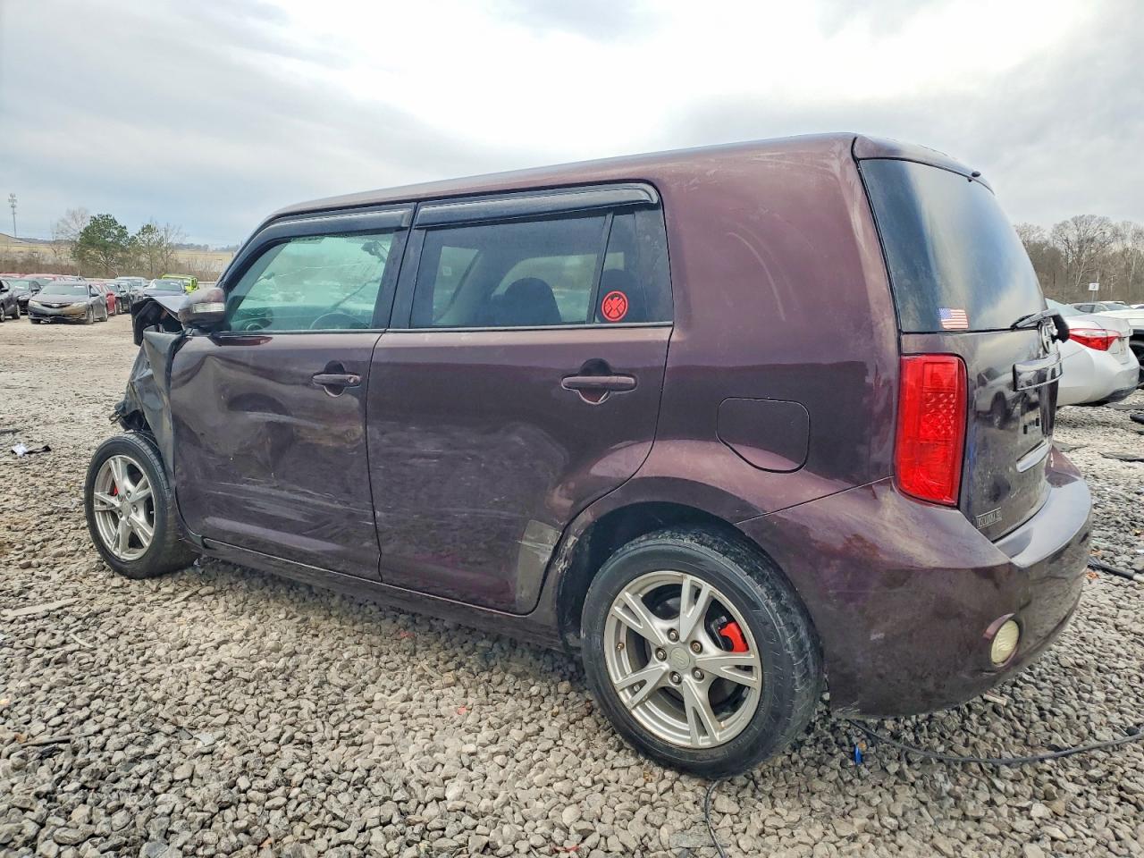 2009 TOYOTA SCION XB photo 2