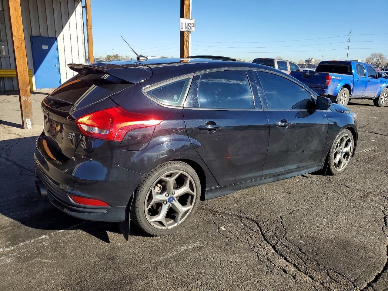 2017 FORD FOCUS ST photo 3