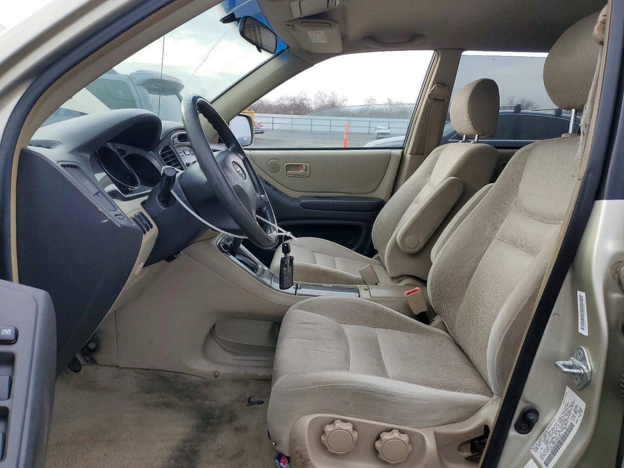 2003 TOYOTA HIGHLANDER photo 7