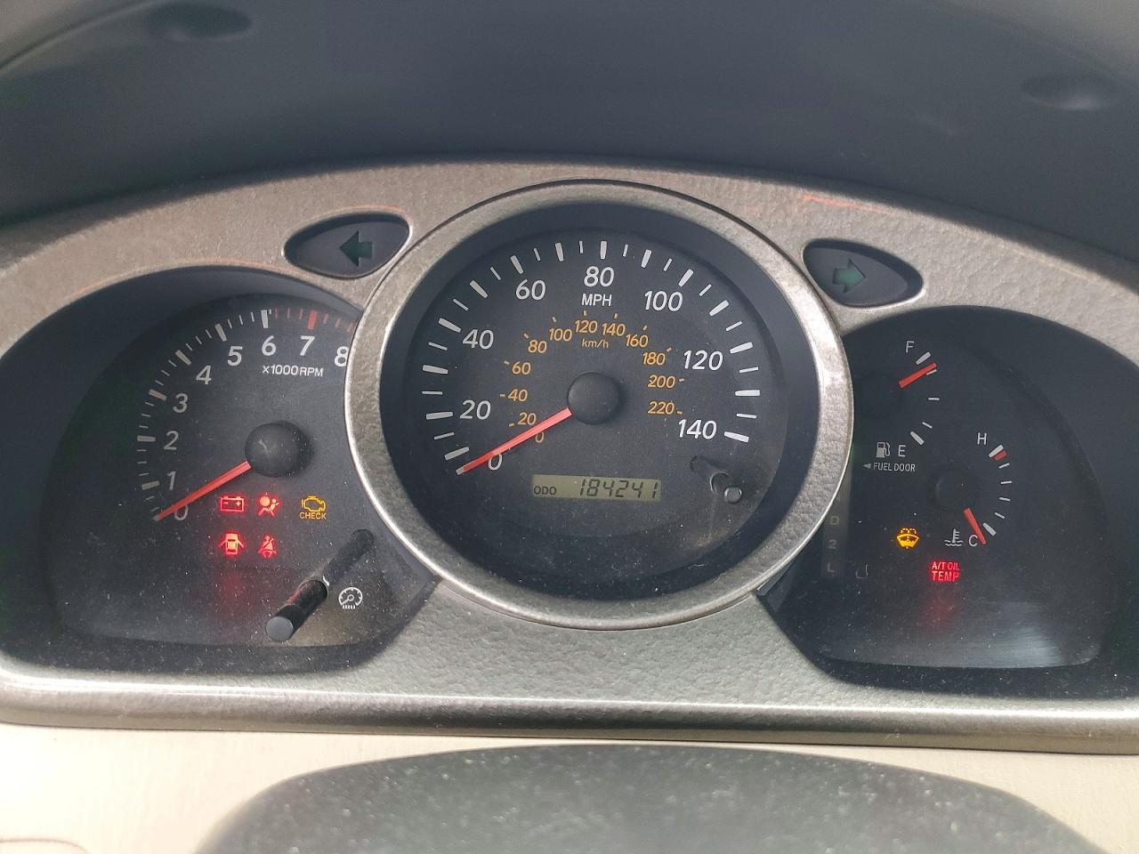 2003 TOYOTA HIGHLANDER photo 9