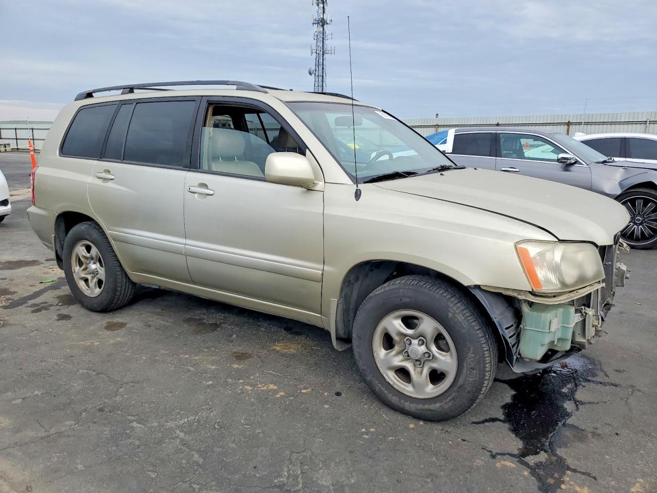 2003 TOYOTA HIGHLANDER photo 4