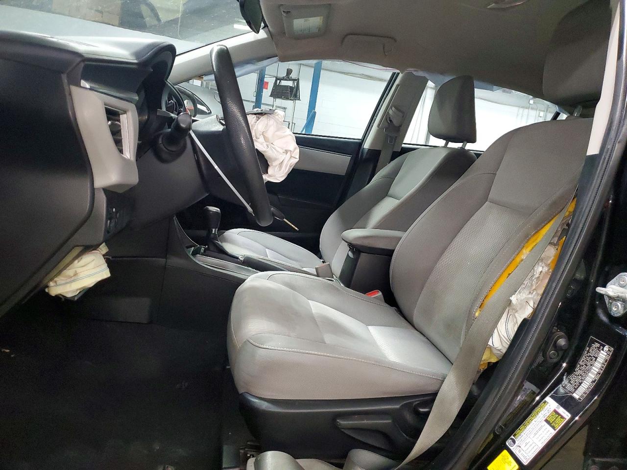 2014 TOYOTA COROLLA L photo 7