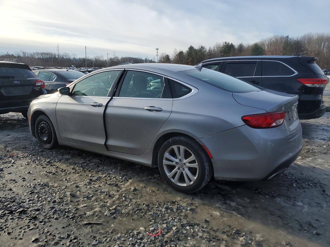 2015 CHRYSLER 200 LIMITED photo 2