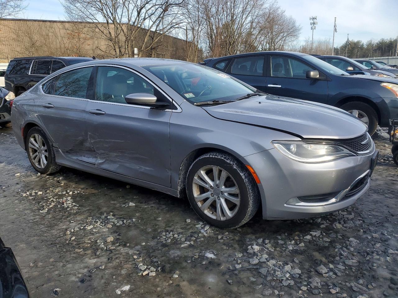 2015 CHRYSLER 200 LIMITED photo 4