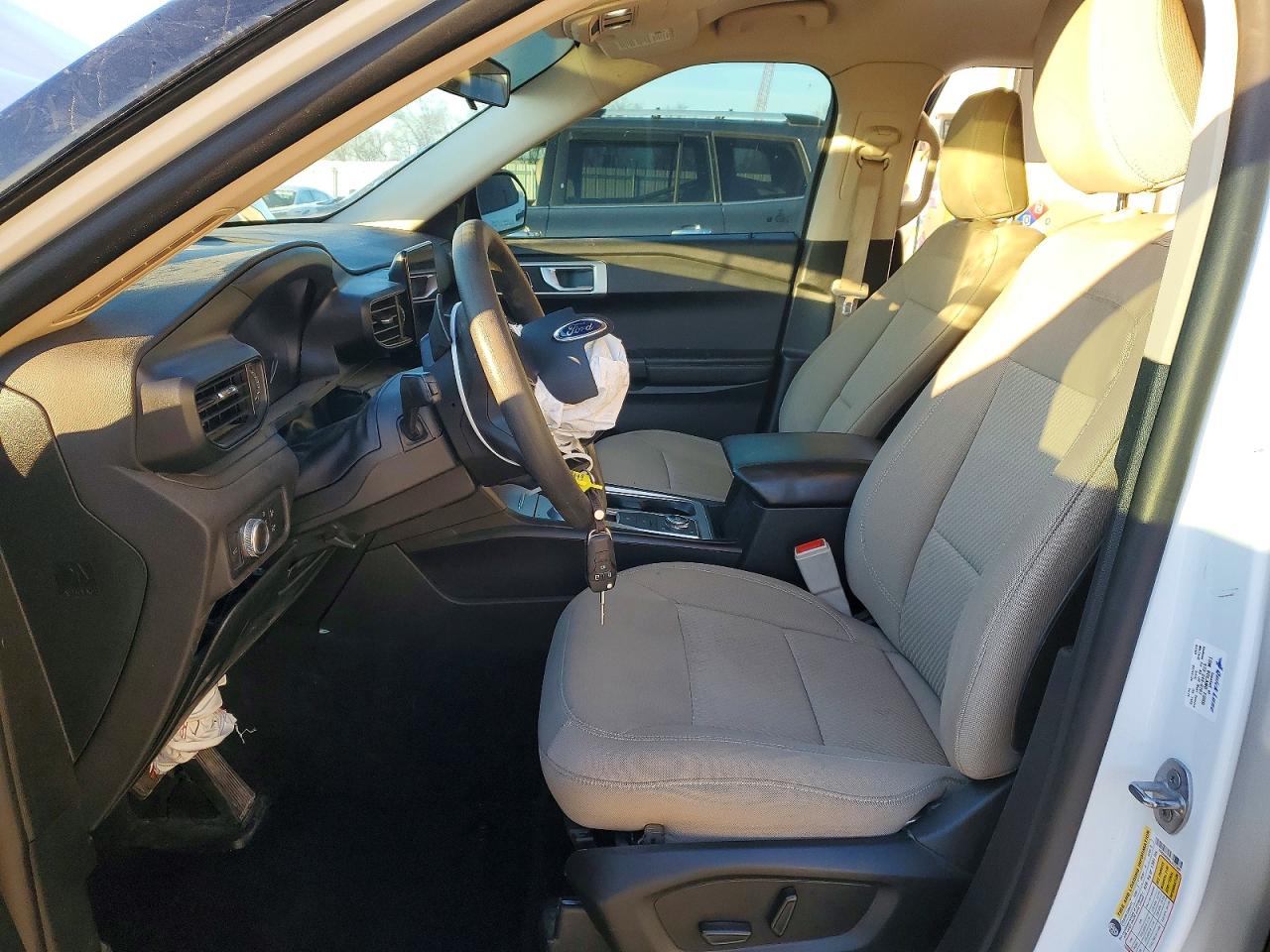 2020 FORD EXPLORER photo 13