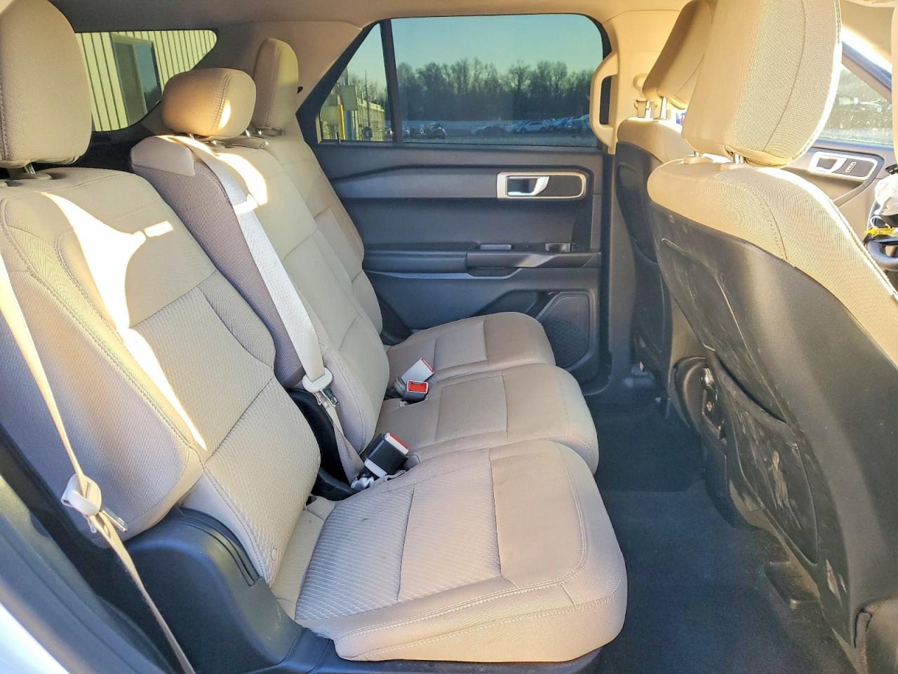 2020 FORD EXPLORER photo 21