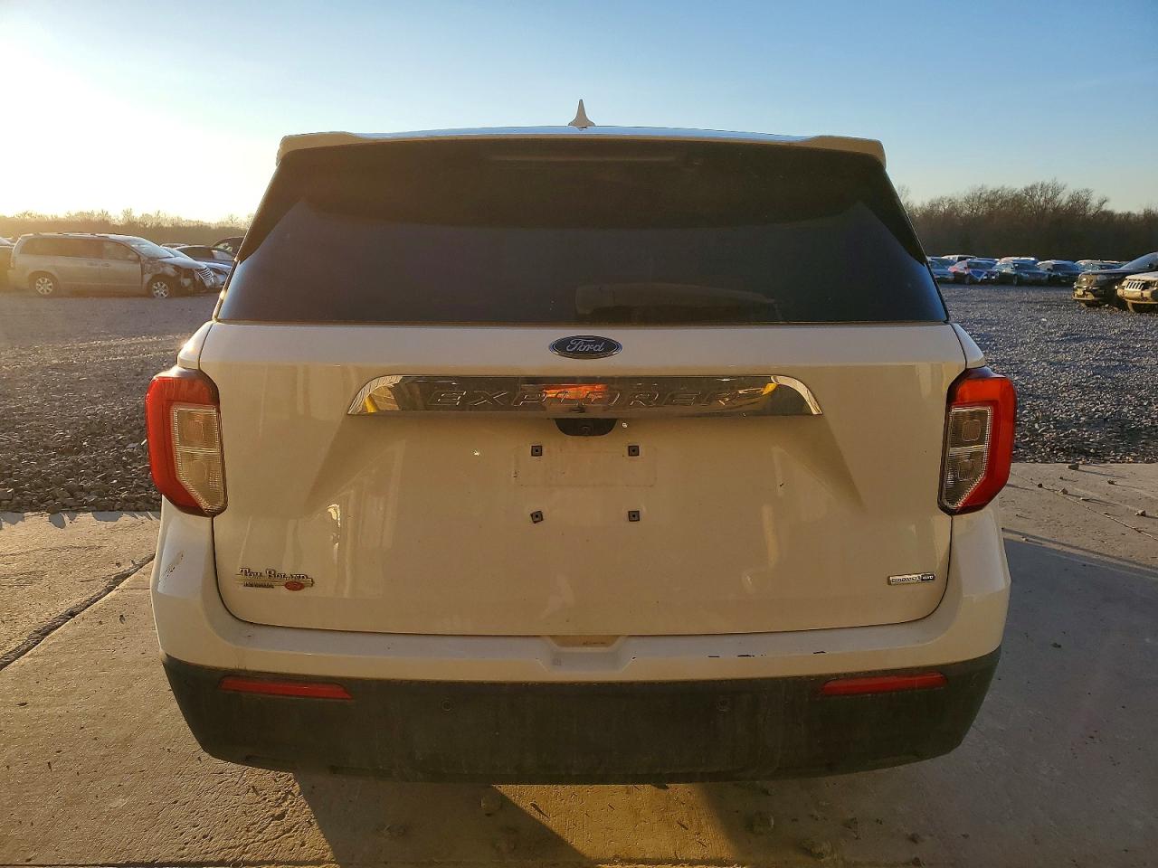 2020 FORD EXPLORER photo 11