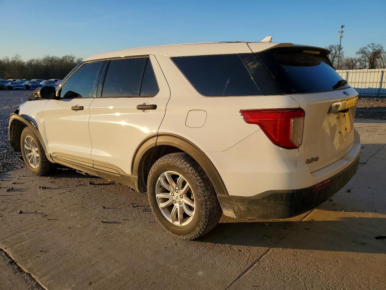 2020 FORD EXPLORER photo 3