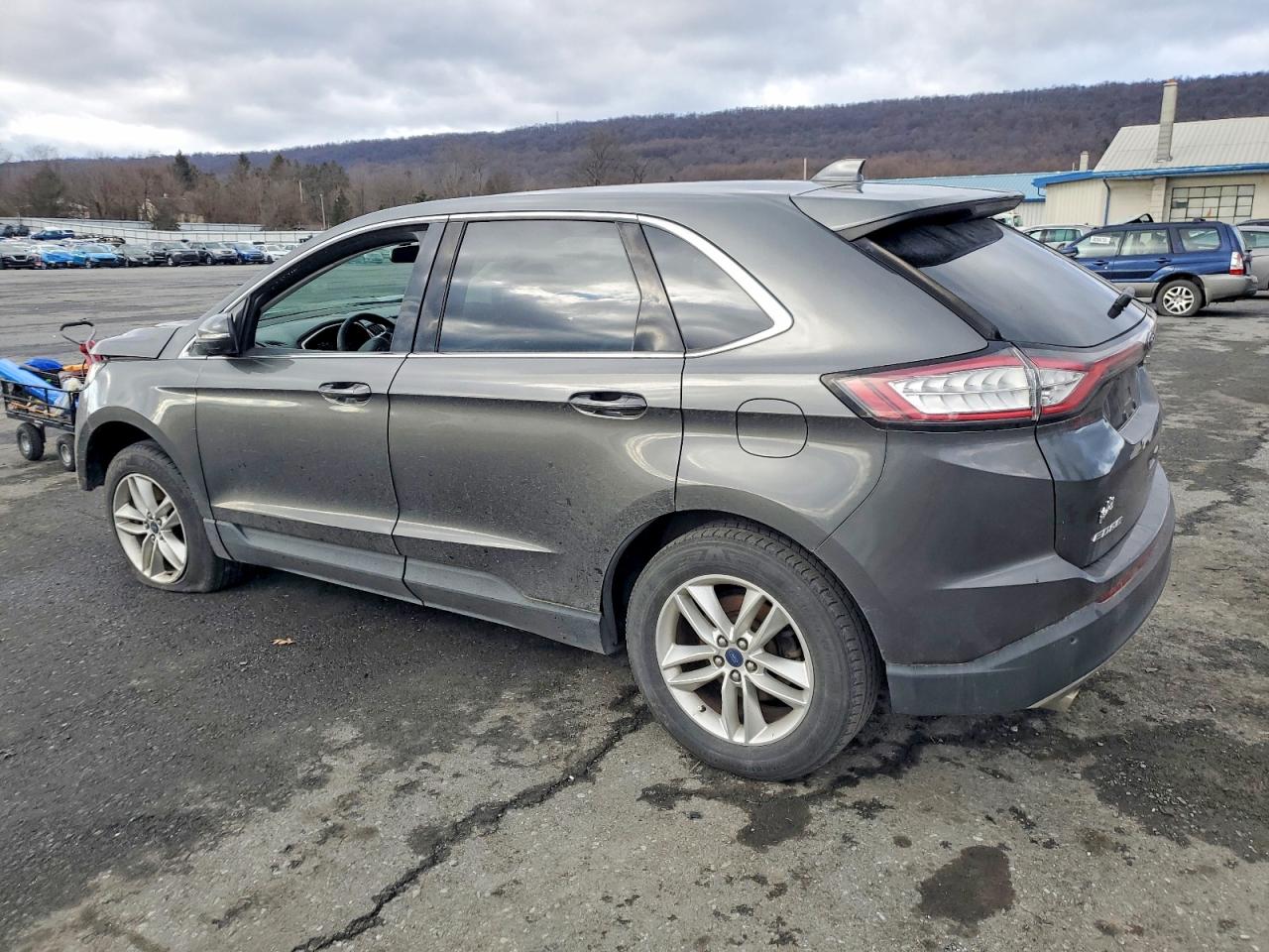 2017 FORD EDGE photo 2