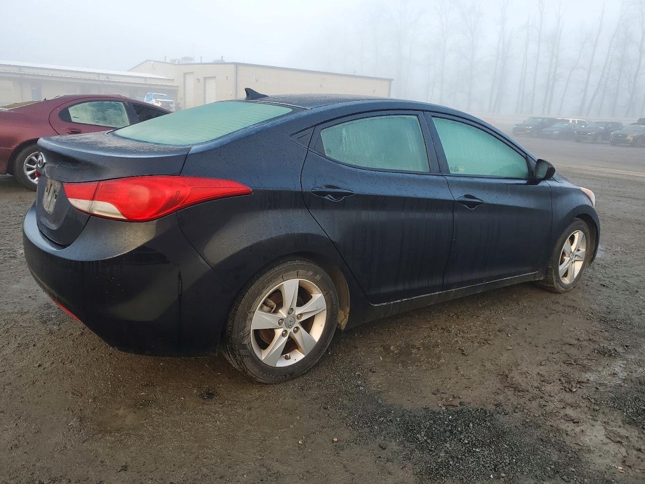 2013 HYUNDAI ELANTRA GLS photo 3