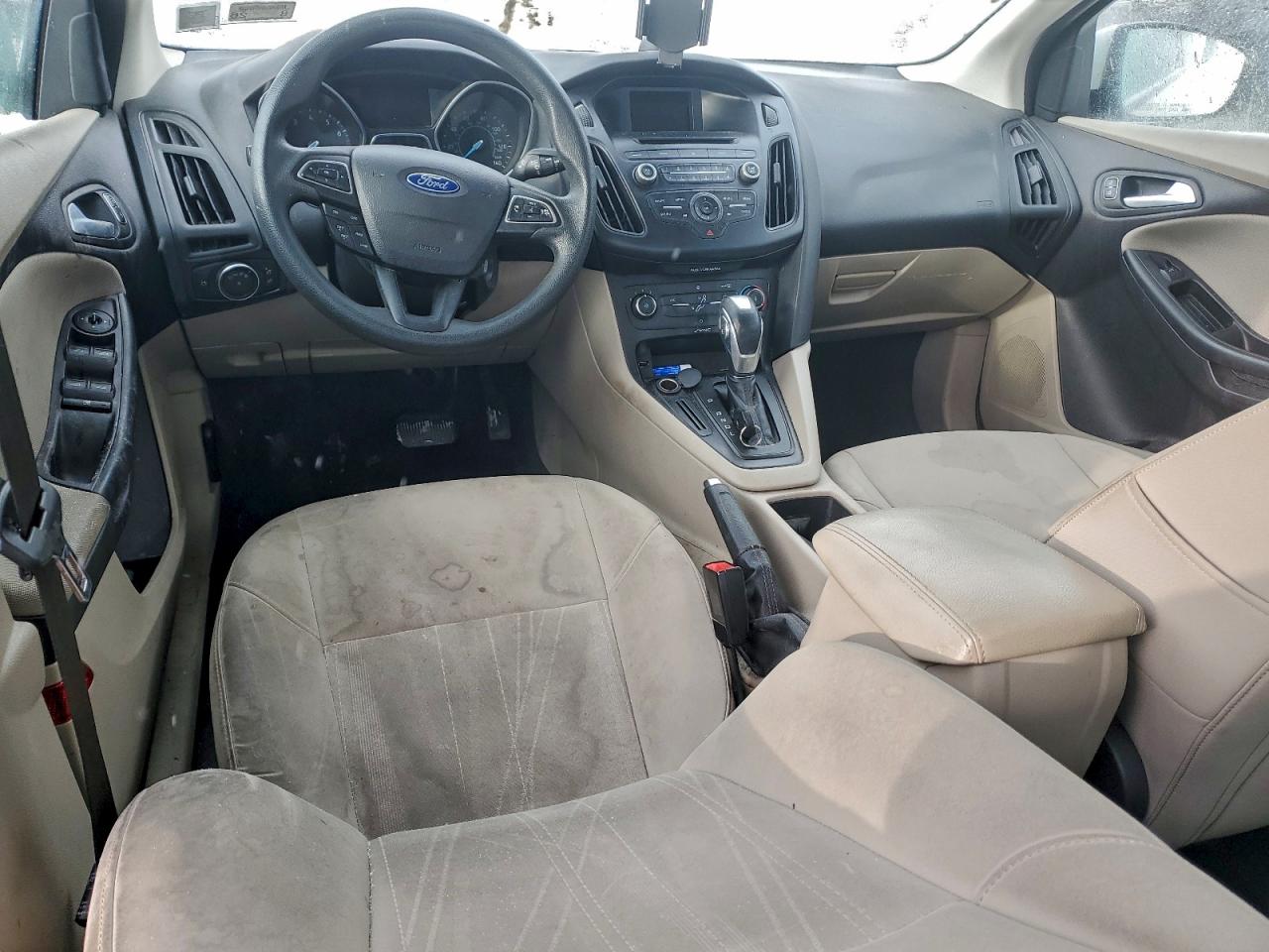 2015 FORD FOCUS SE photo 8