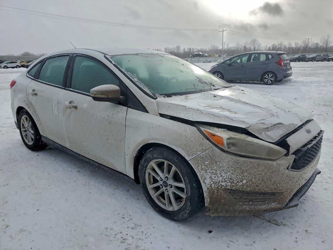 2015 FORD FOCUS SE photo 4