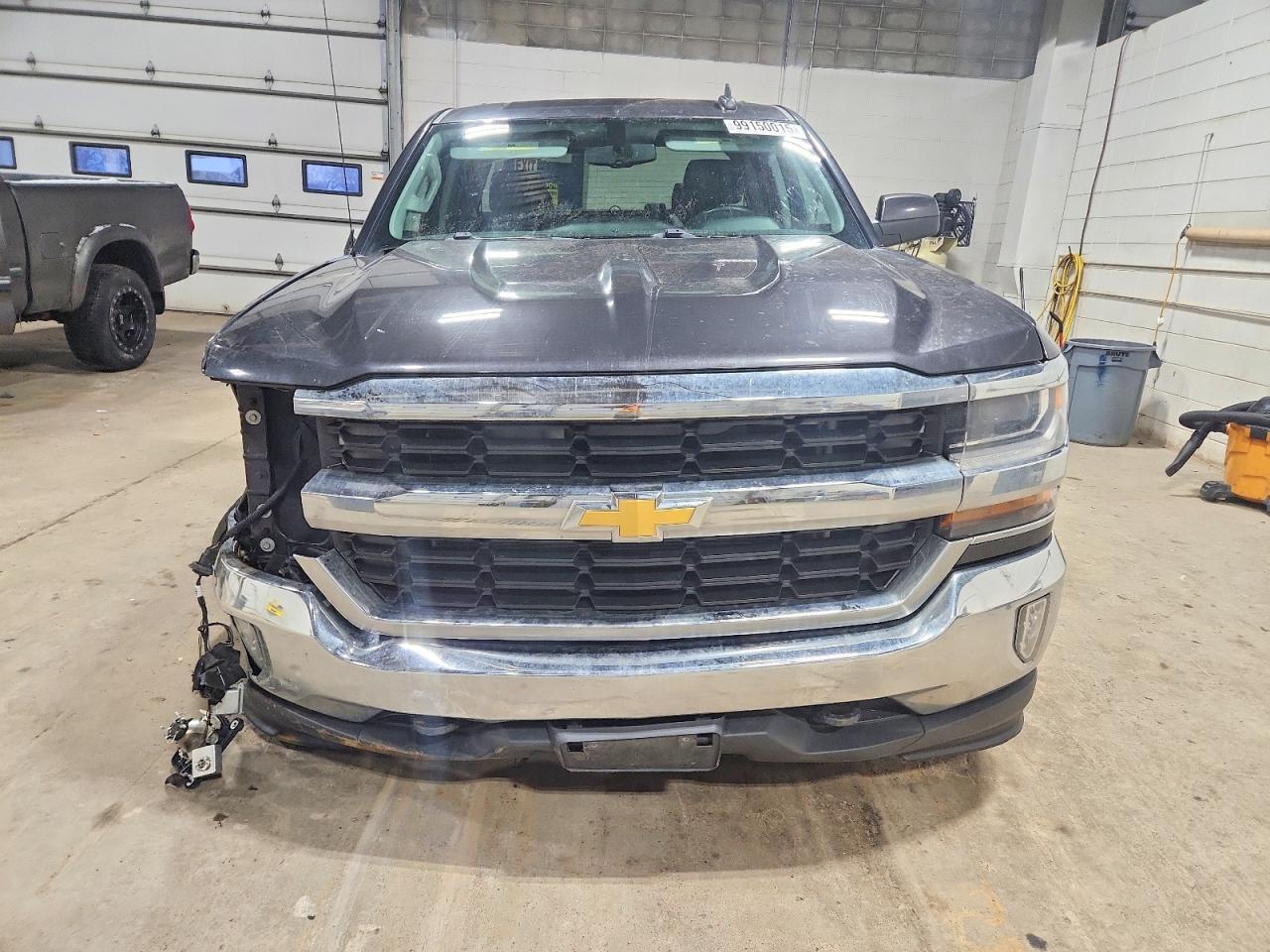 2016 CHEVROLET SILVERADO K1500 LT photo 5