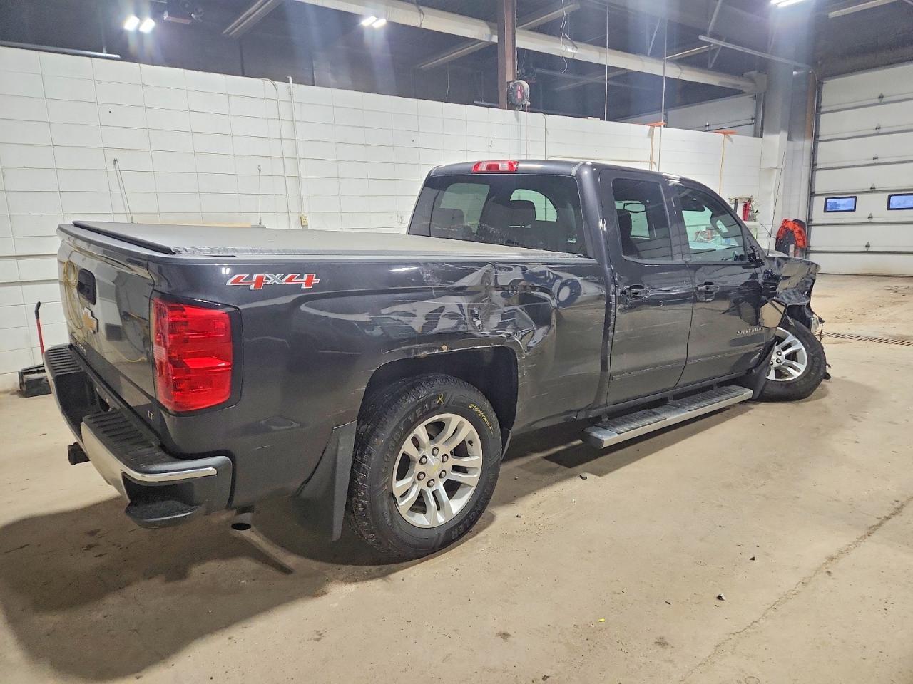 2016 CHEVROLET SILVERADO K1500 LT photo 3