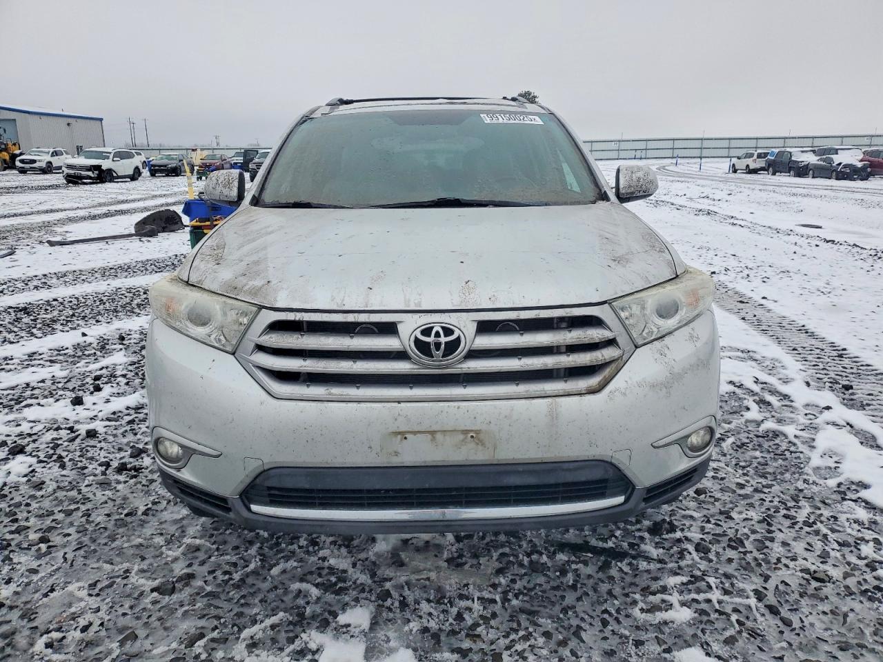 2011 TOYOTA HIGHLANDER SE photo 9