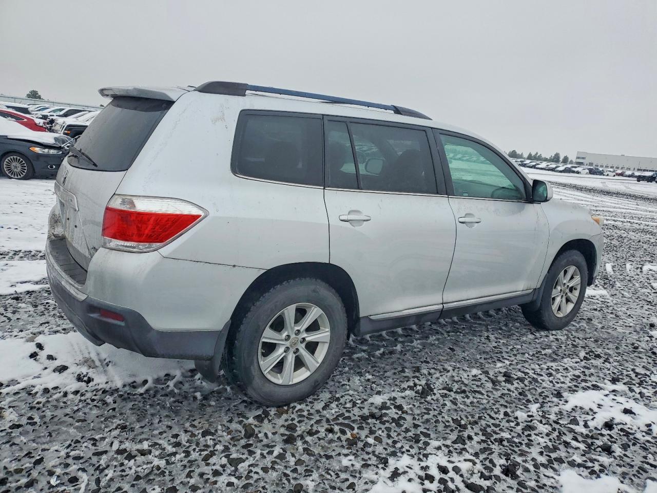 2011 TOYOTA HIGHLANDER SE photo 5