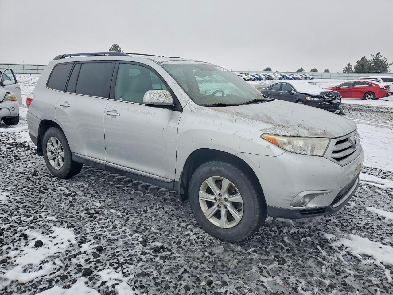 2011 TOYOTA HIGHLANDER SE photo 7