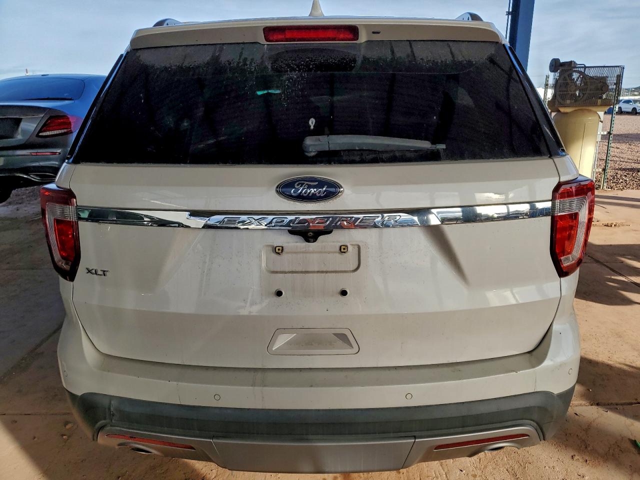2016 FORD EXPLORER XLT photo 6