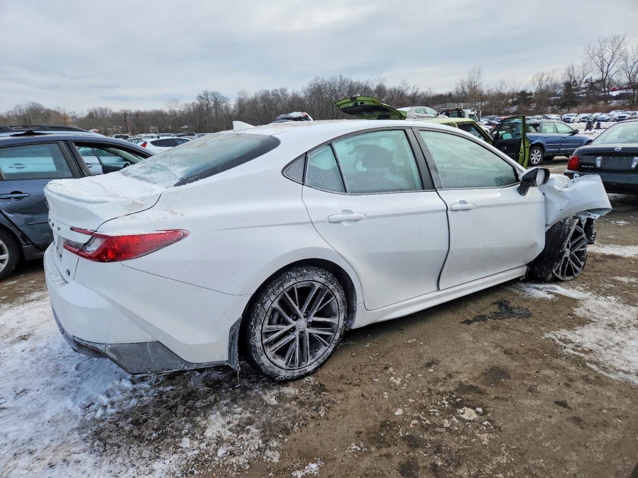2025 TOYOTA CAMRY XSE photo 3