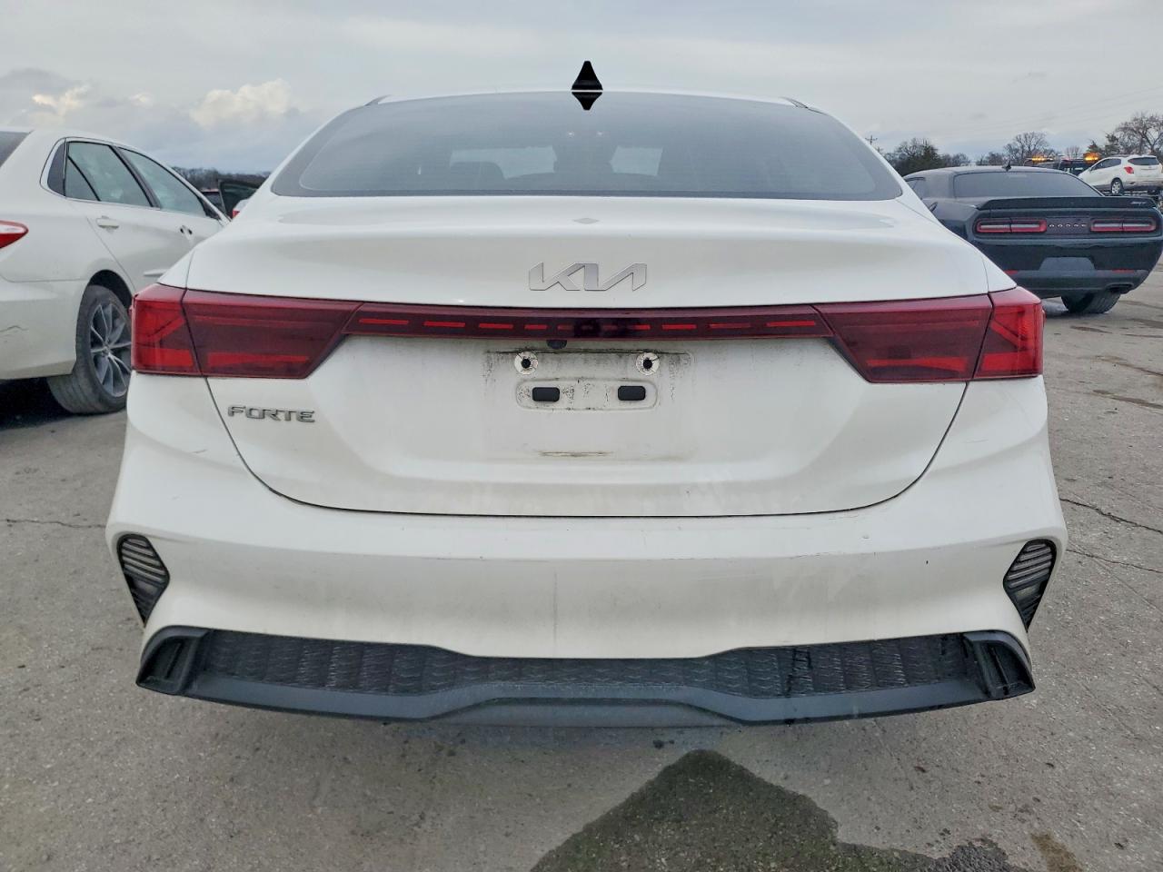2023 KIA FORTE LX photo 6