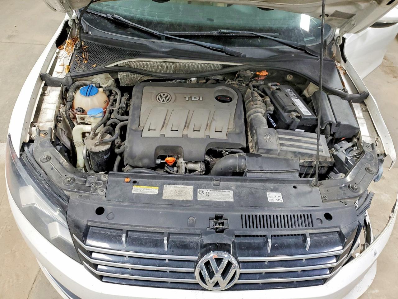 2012 VOLKSWAGEN PASSAT SE photo 11