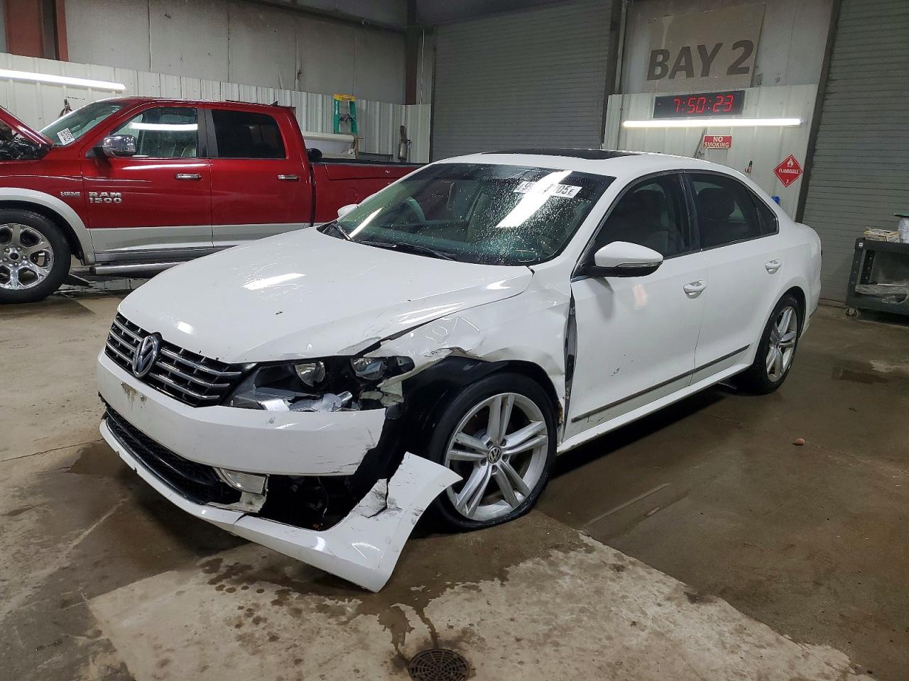 2012 VOLKSWAGEN PASSAT