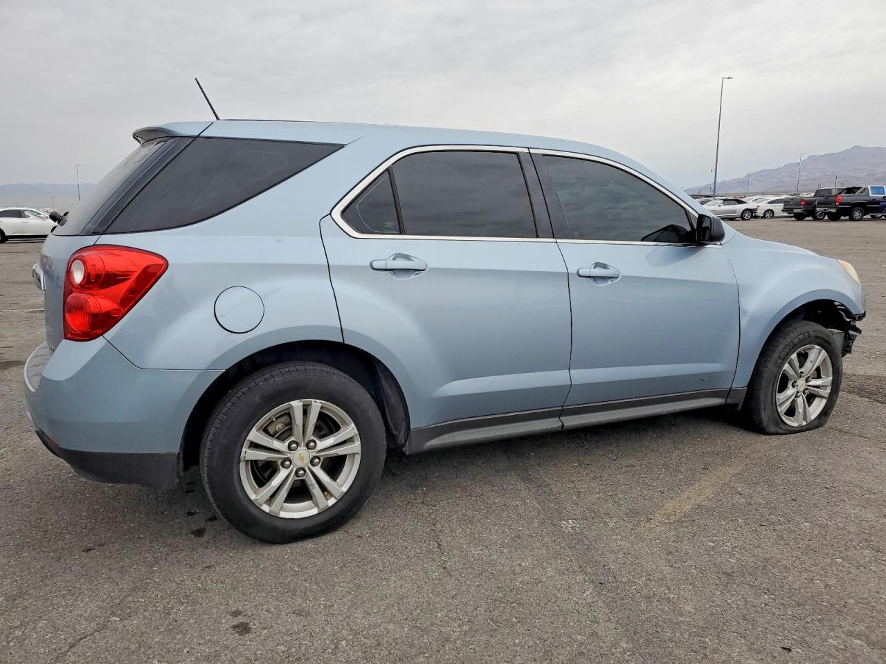2015 CHEVROLET EQUINOX LS photo 3
