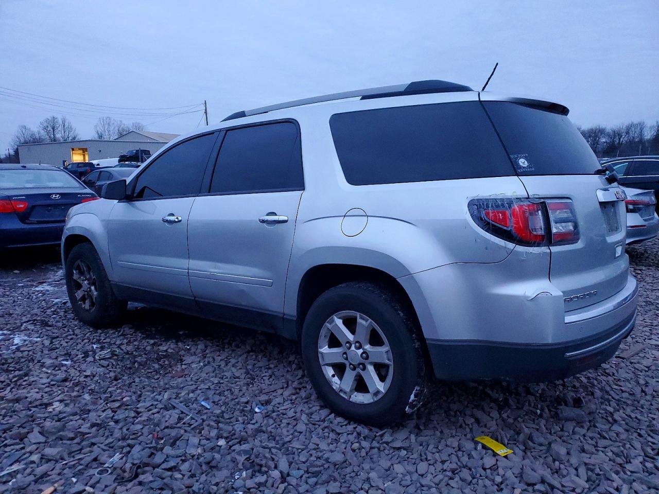 2015 GMC ACADIA SLE photo 2