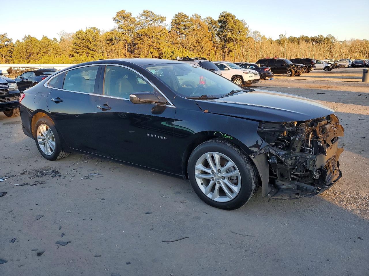 2017 CHEVROLET MALIBU HYBRID photo 4