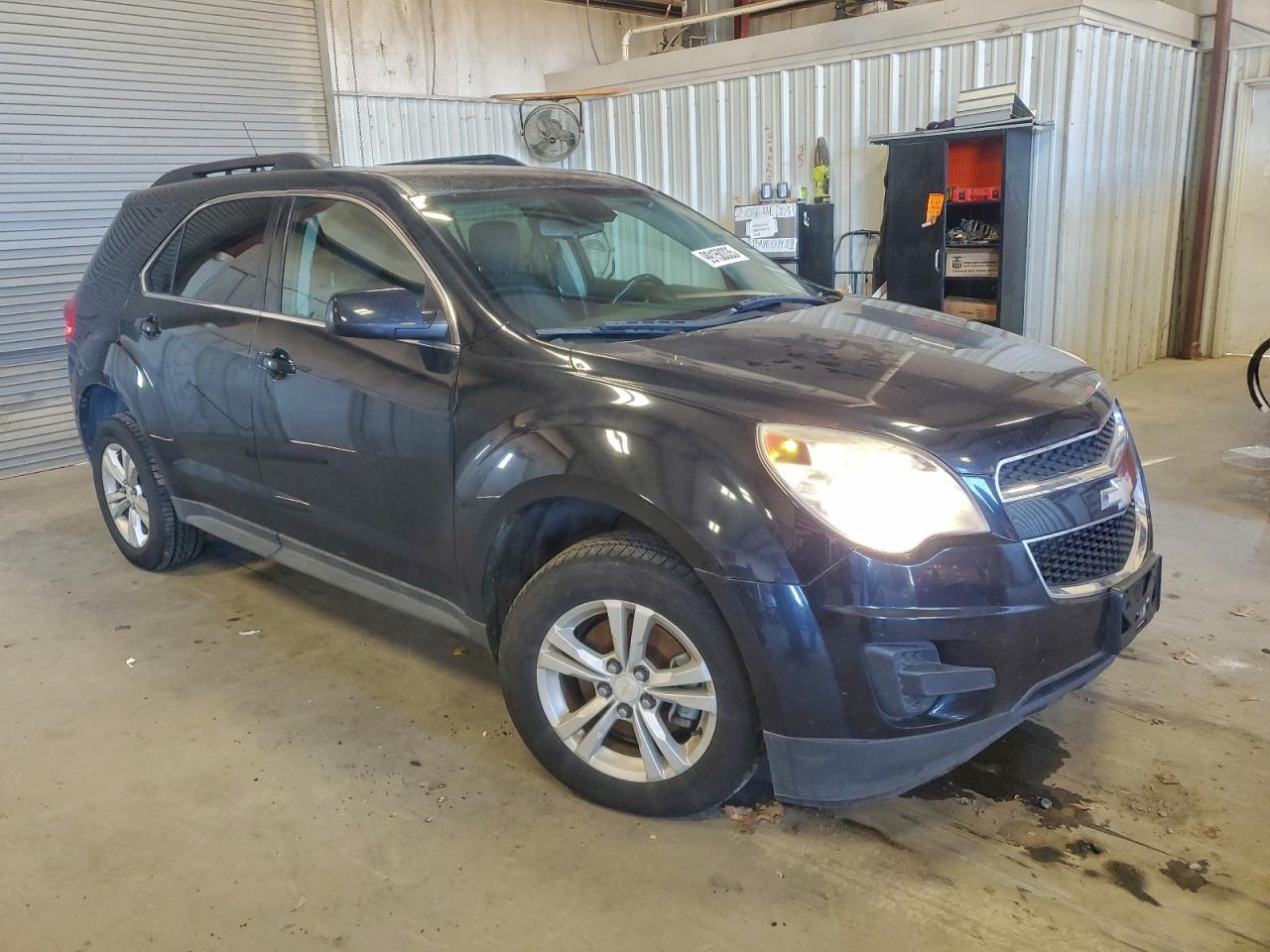 2013 CHEVROLET EQUINOX LT photo 4