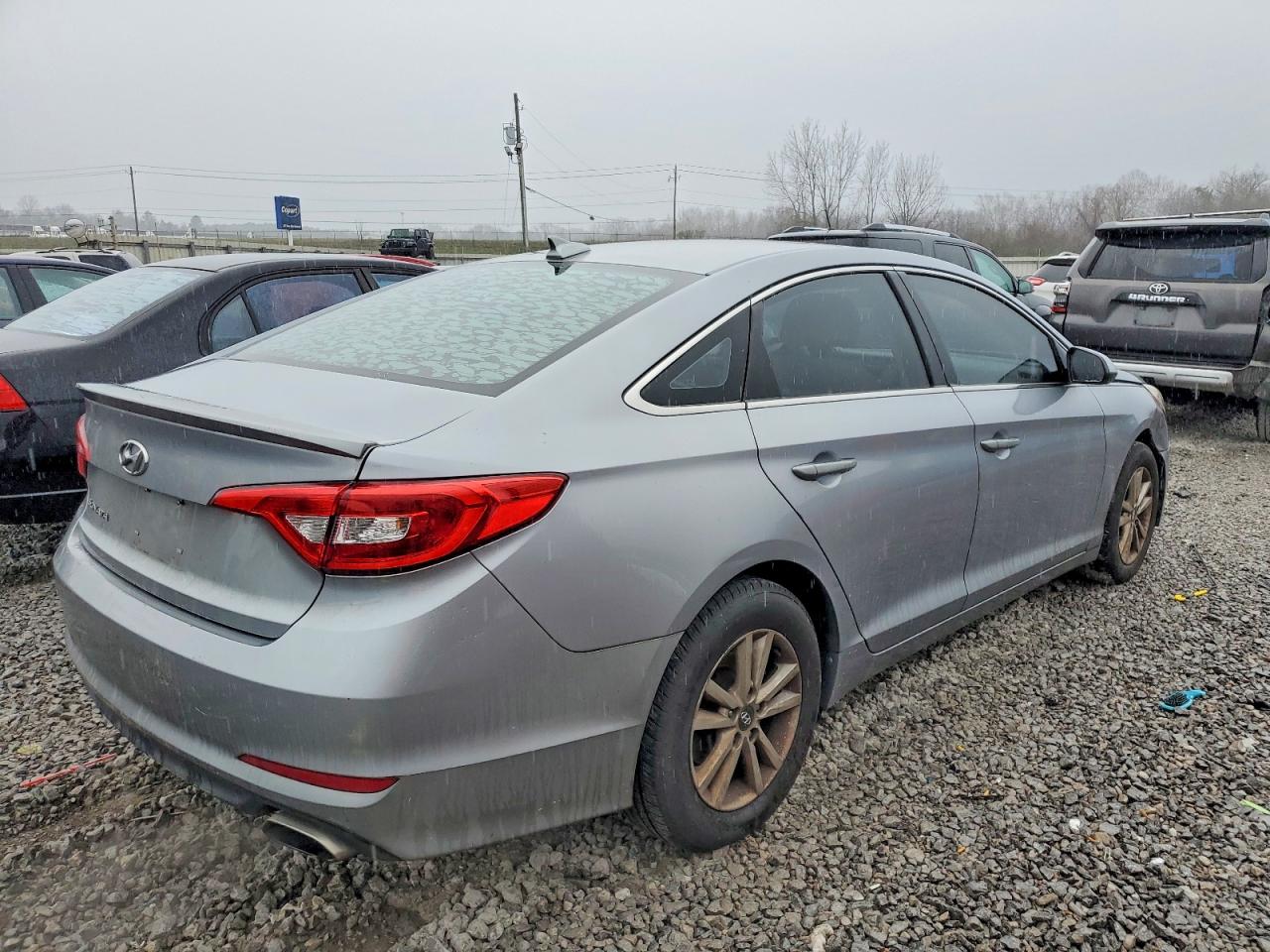 2015 HYUNDAI SONATA SE photo 3
