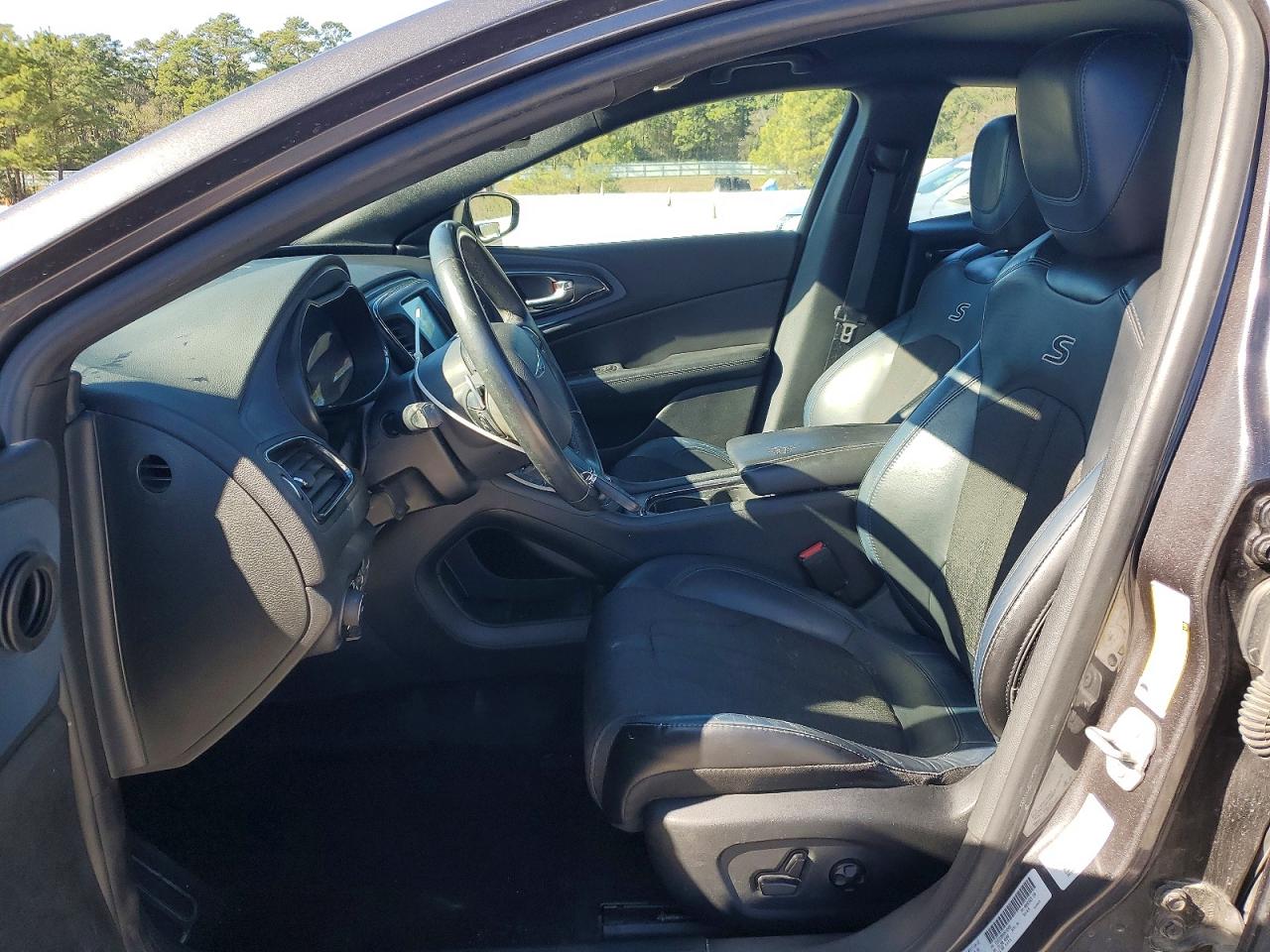 2016 CHRYSLER 200 S photo 7