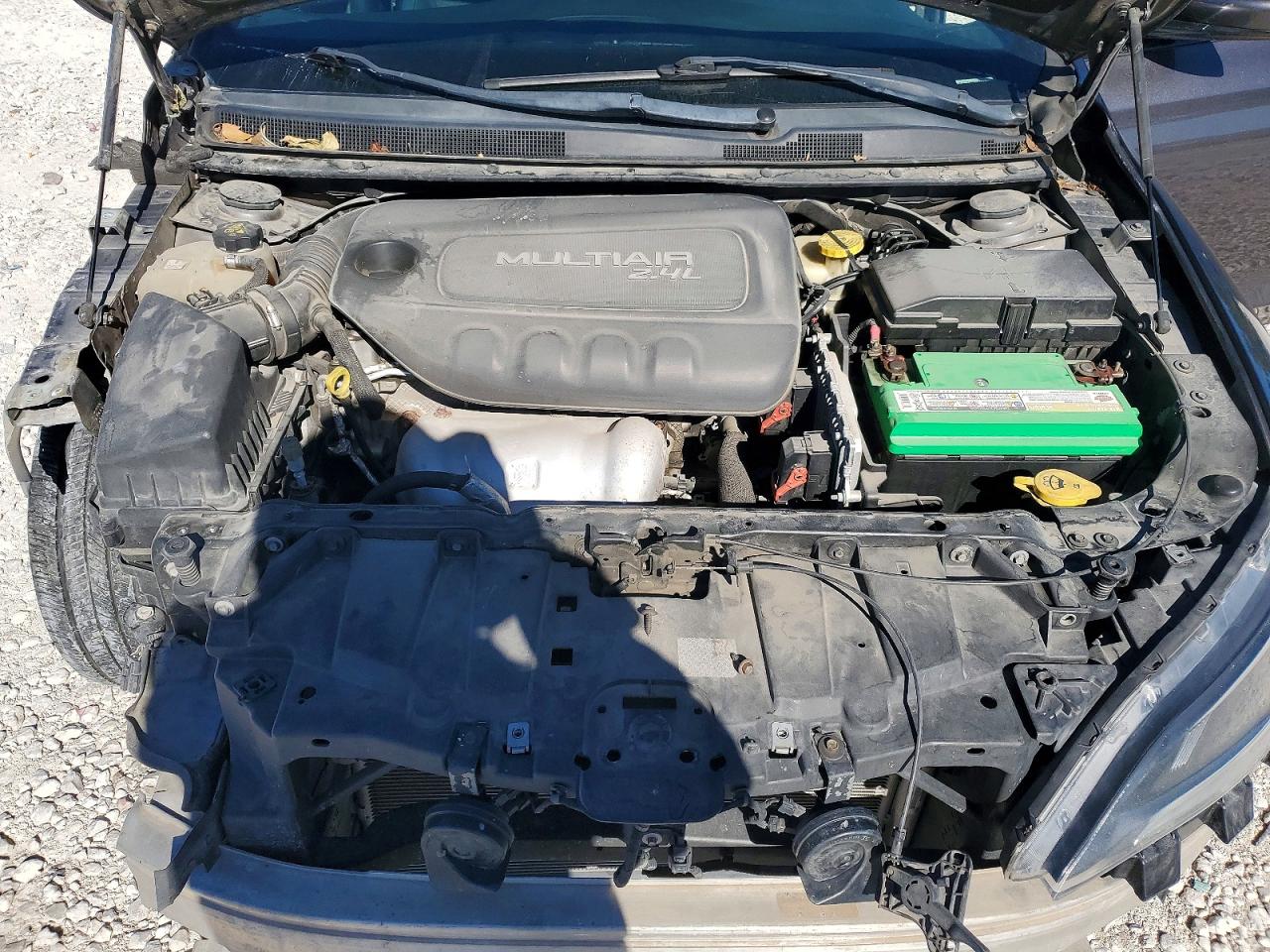 2016 CHRYSLER 200 S photo 11