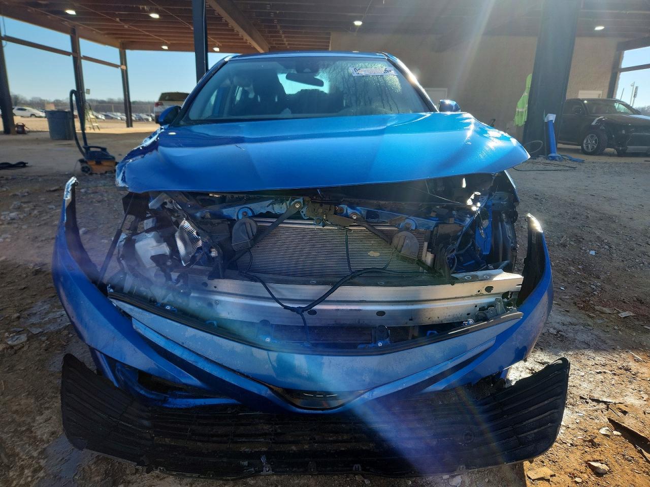 2020 TOYOTA CAMRY LE photo 5