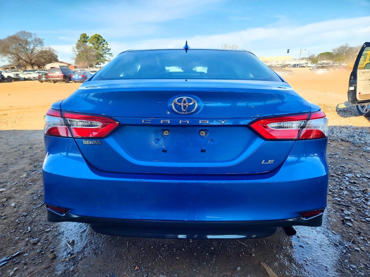 2020 TOYOTA CAMRY LE photo 6