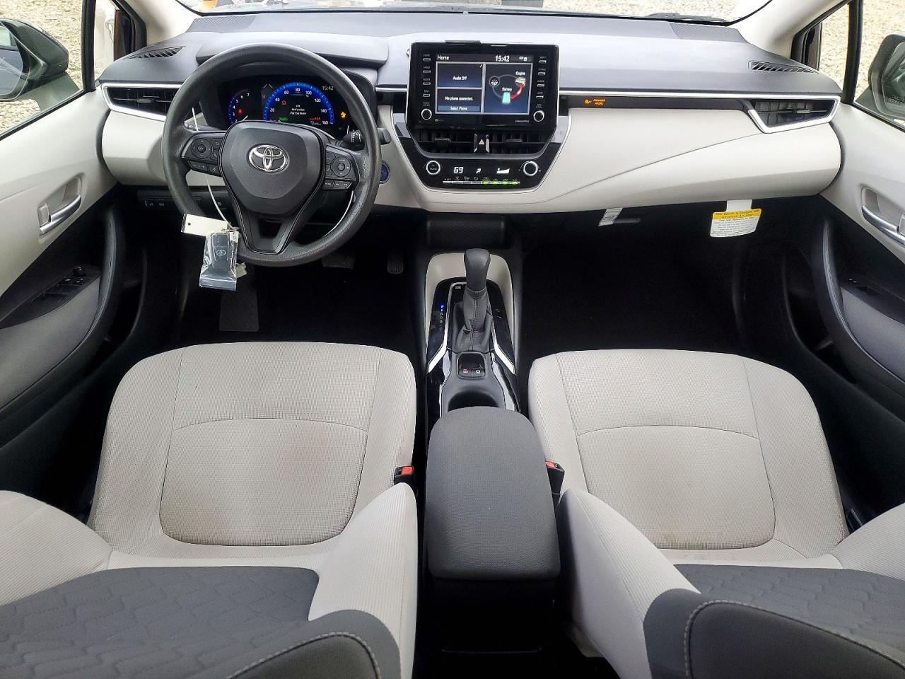 2021 TOYOTA COROLLA LE photo 8