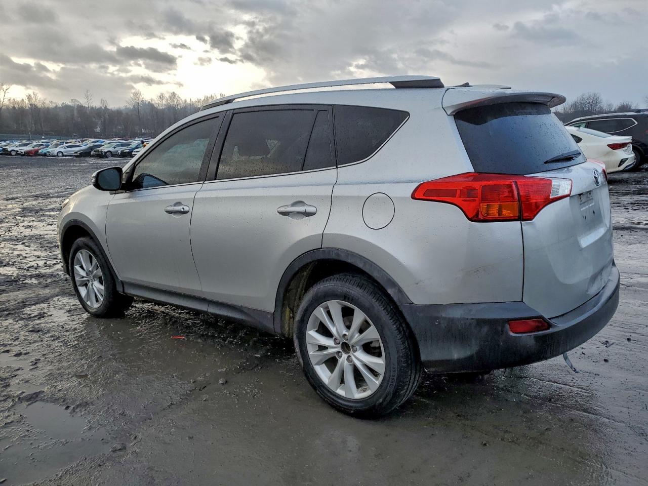 2015 TOYOTA RAV4 LIMITED photo 2