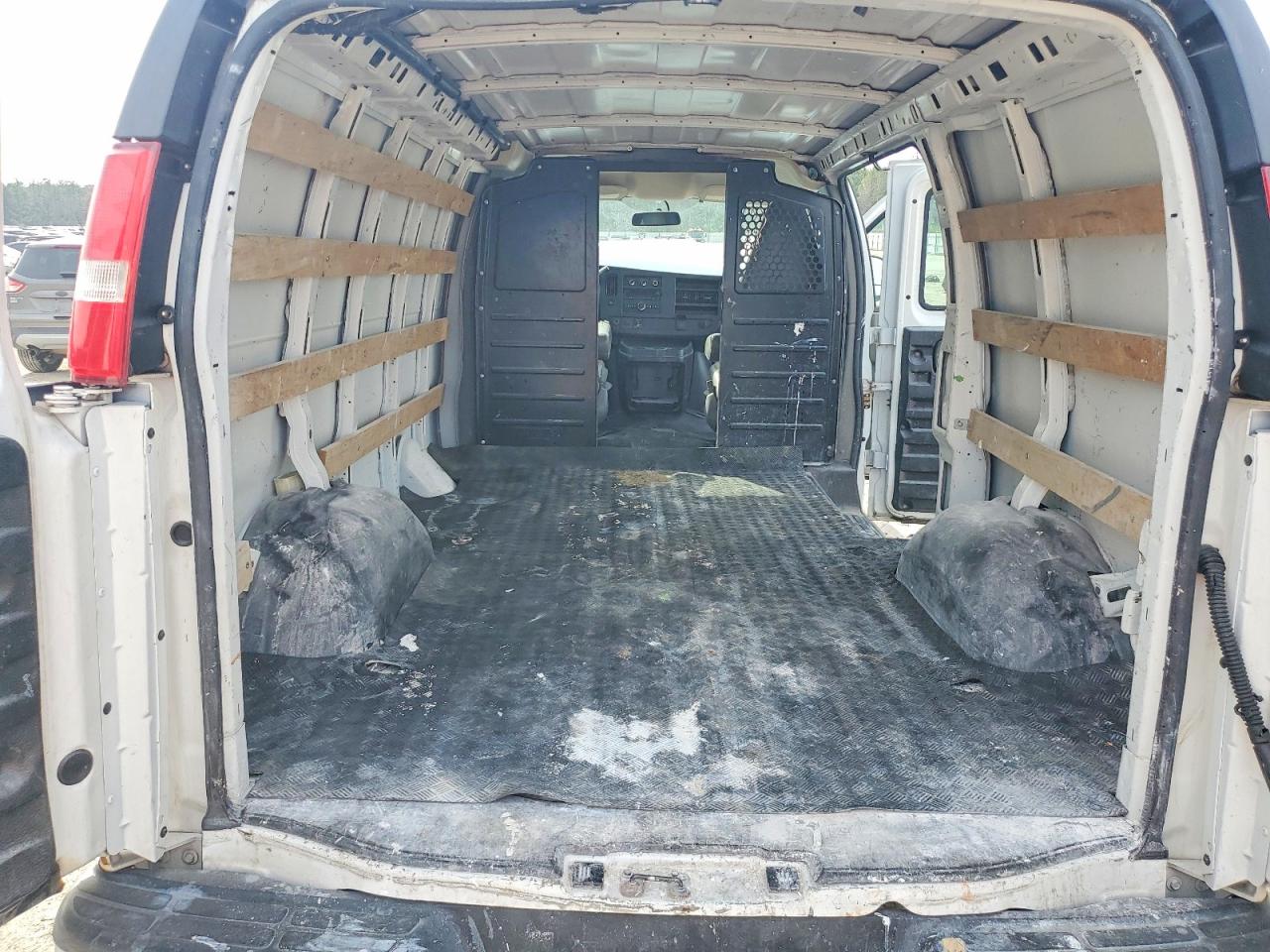2019 GMC SAVANA 2500 DELIVERY VAN photo 19
