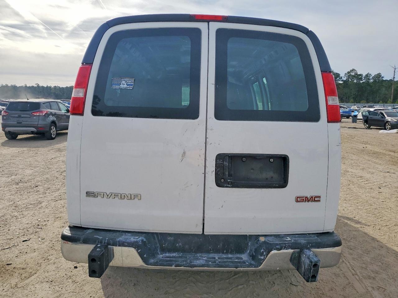 2019 GMC SAVANA 2500 DELIVERY VAN photo 11