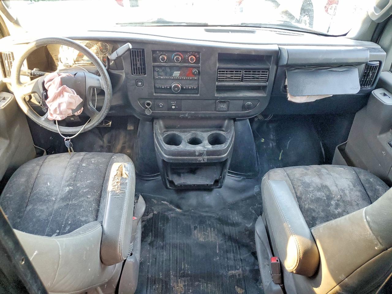 2019 GMC SAVANA 2500 DELIVERY VAN photo 15