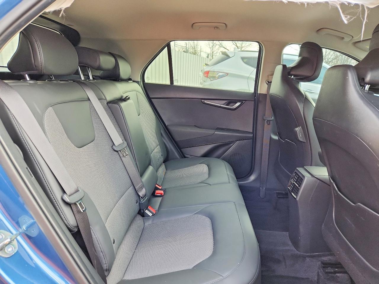 2023 KIA NIRO EX photo 10