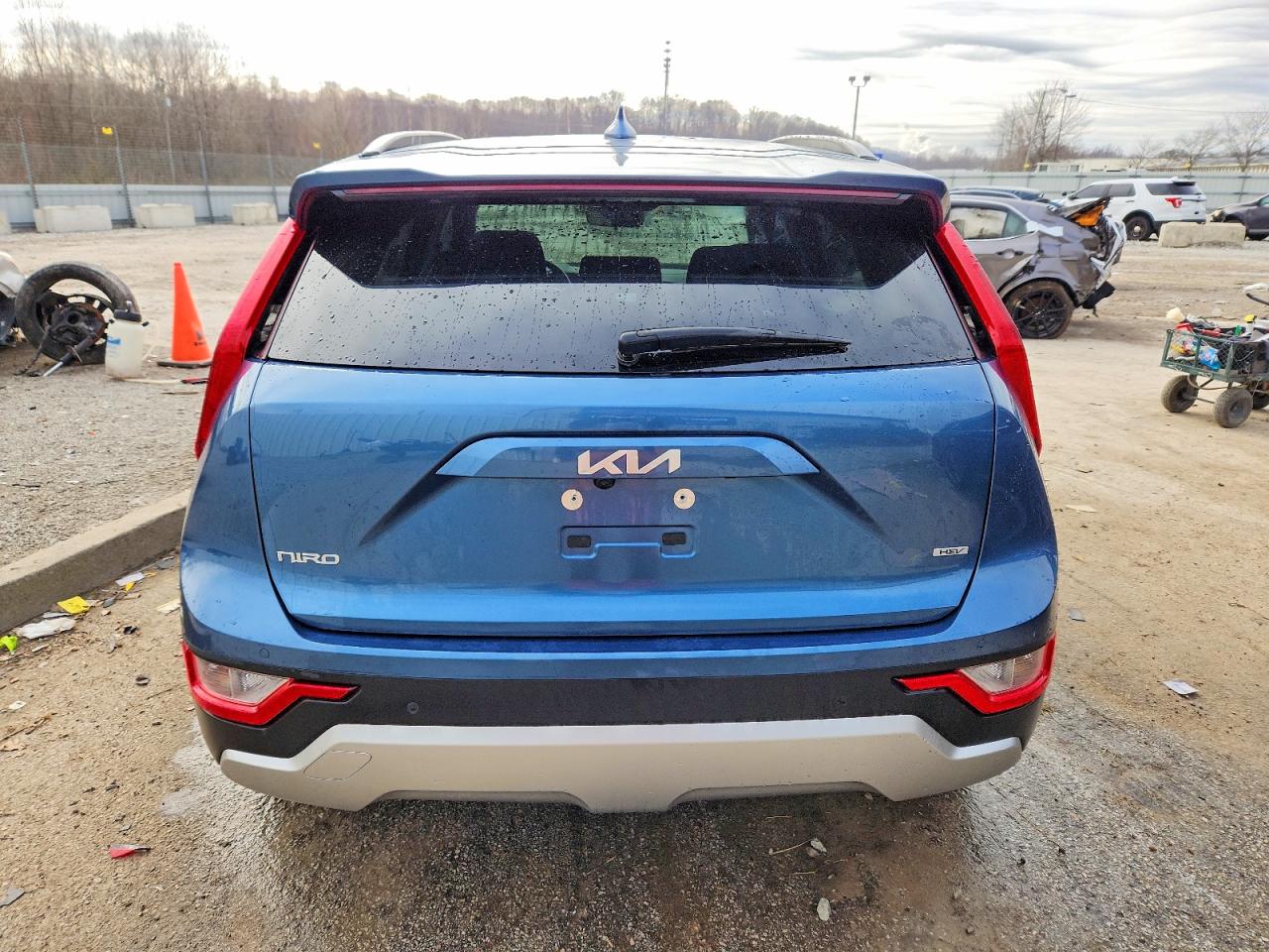 2023 KIA NIRO EX photo 6