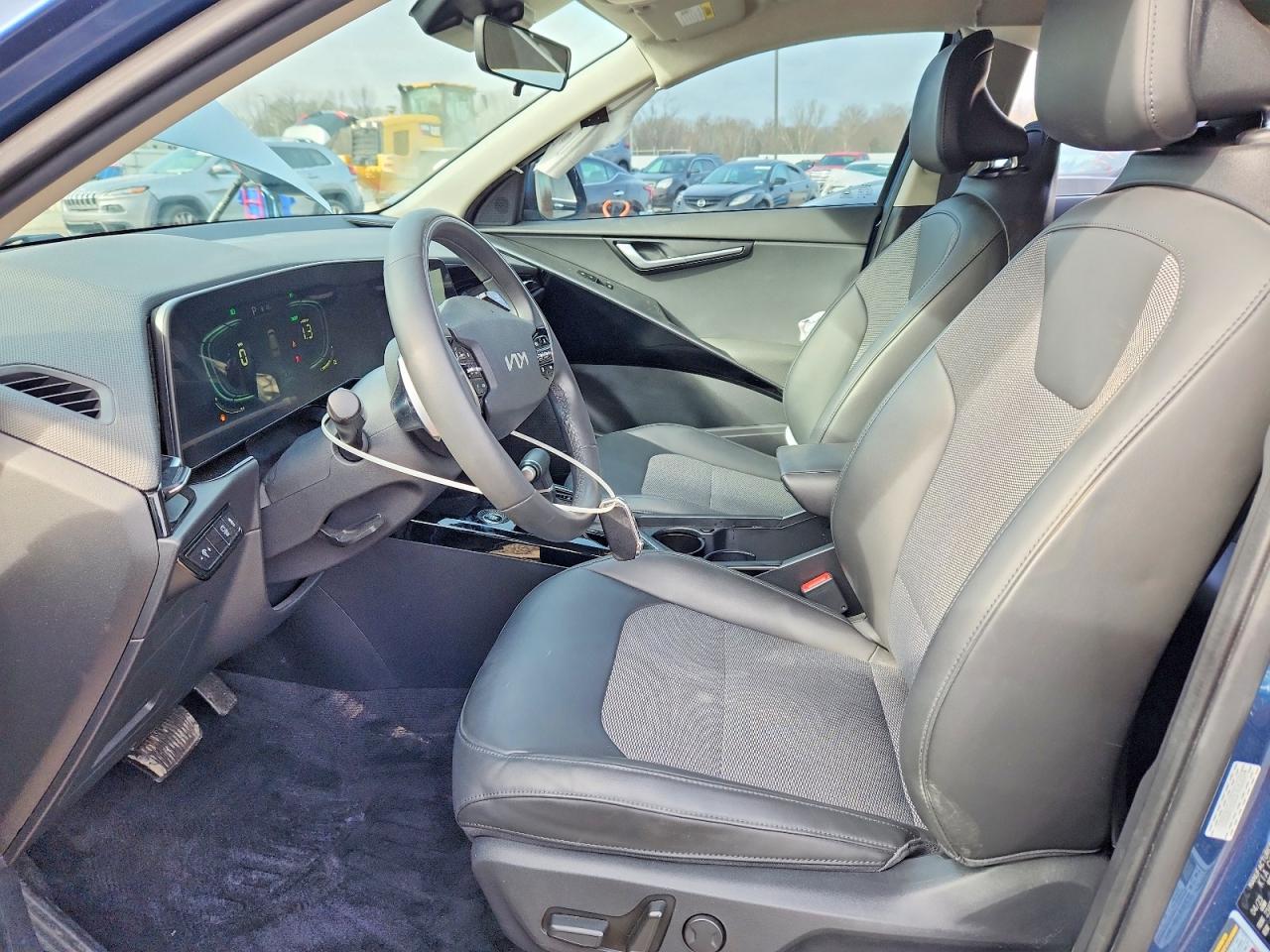 2023 KIA NIRO EX photo 7
