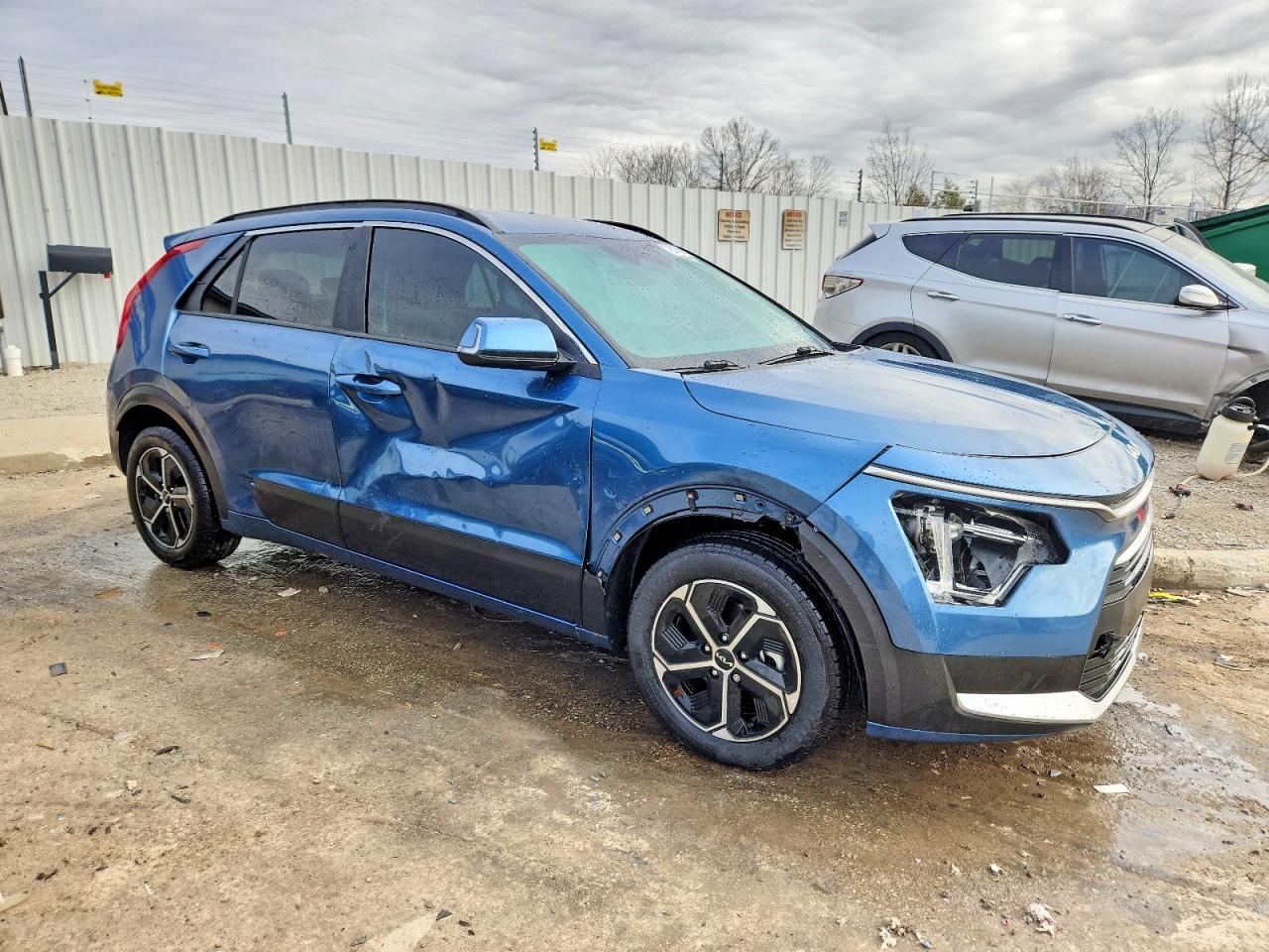 2023 KIA NIRO EX photo 4