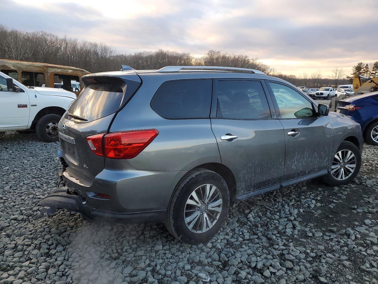 2020 NISSAN PATHFINDER SL photo 3