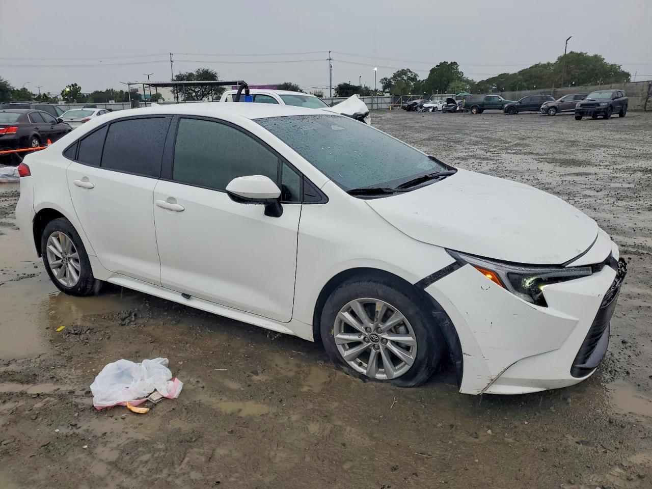 2024 TOYOTA COROLLA LE photo 4
